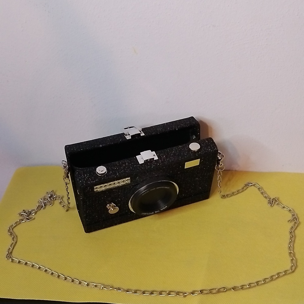 Black / Silver Camera Purse - Picture 3 of 8